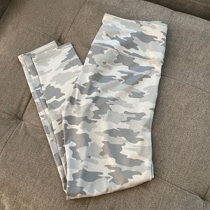 Kyodan Womens Gray Camo Leggings